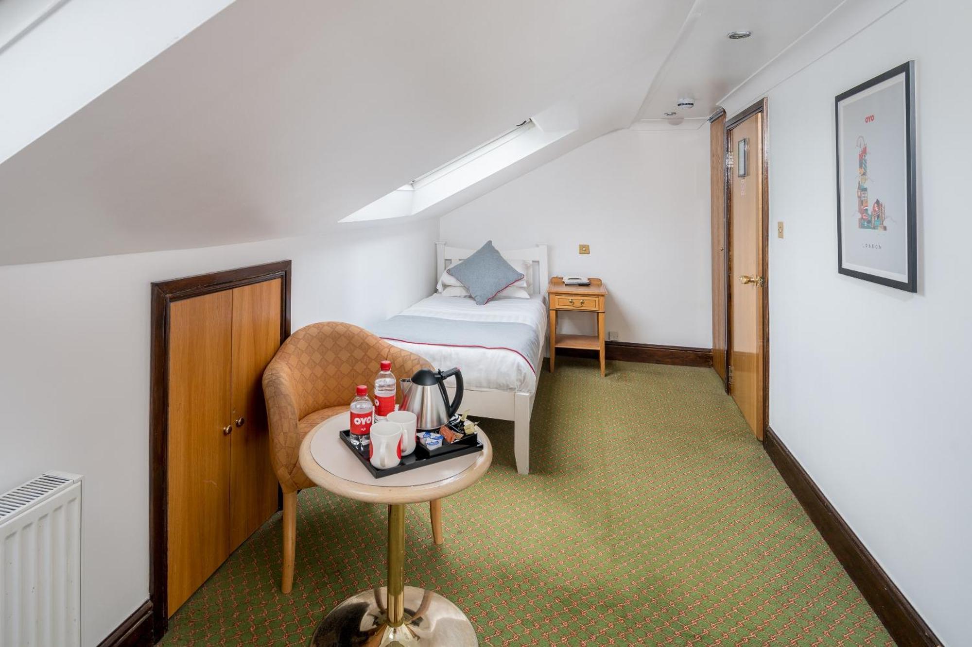 Oyo Abbey Hotel, London Shepherd'S Bush Market Extérieur photo