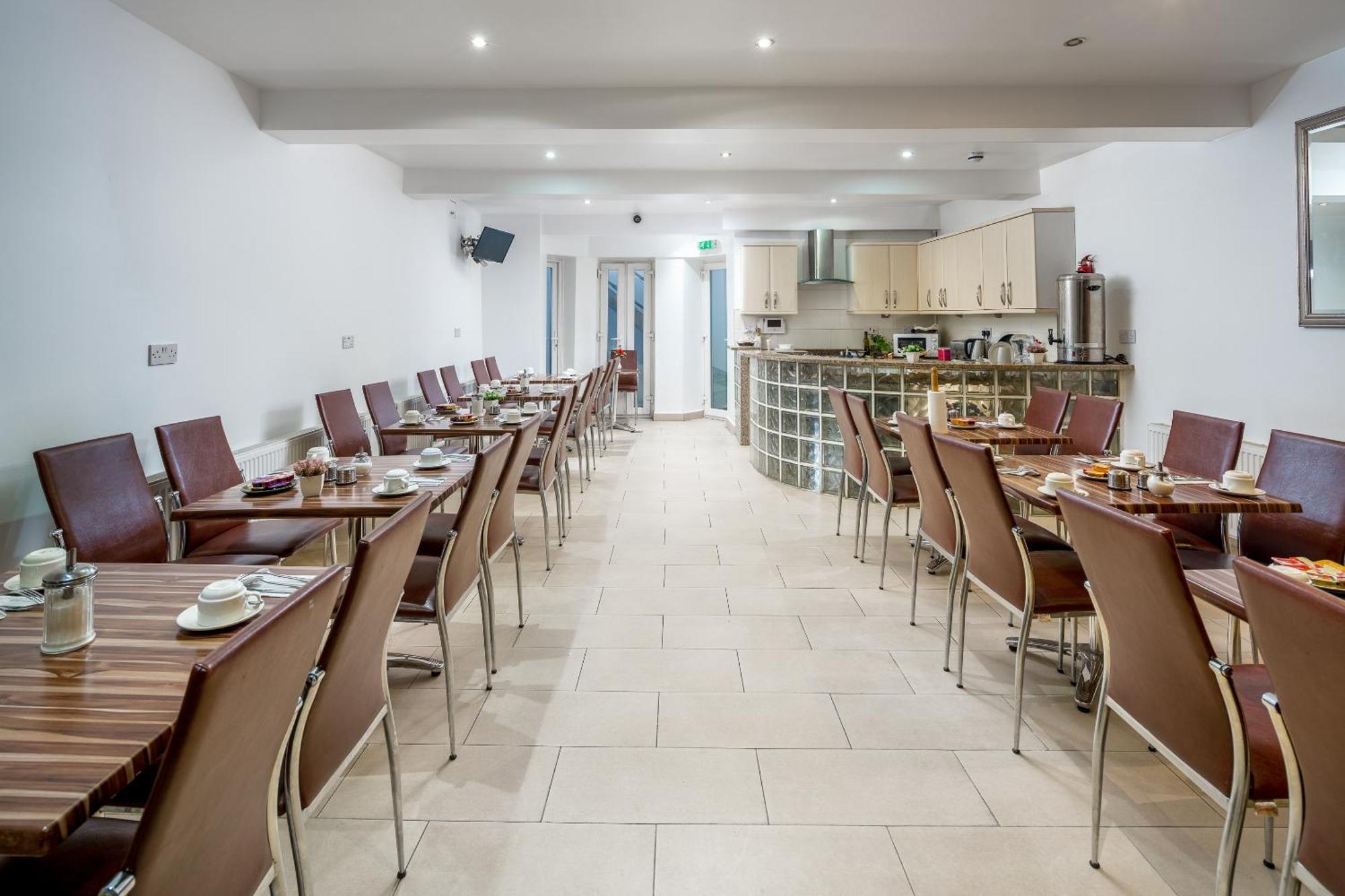 Oyo Abbey Hotel, London Shepherd'S Bush Market Extérieur photo