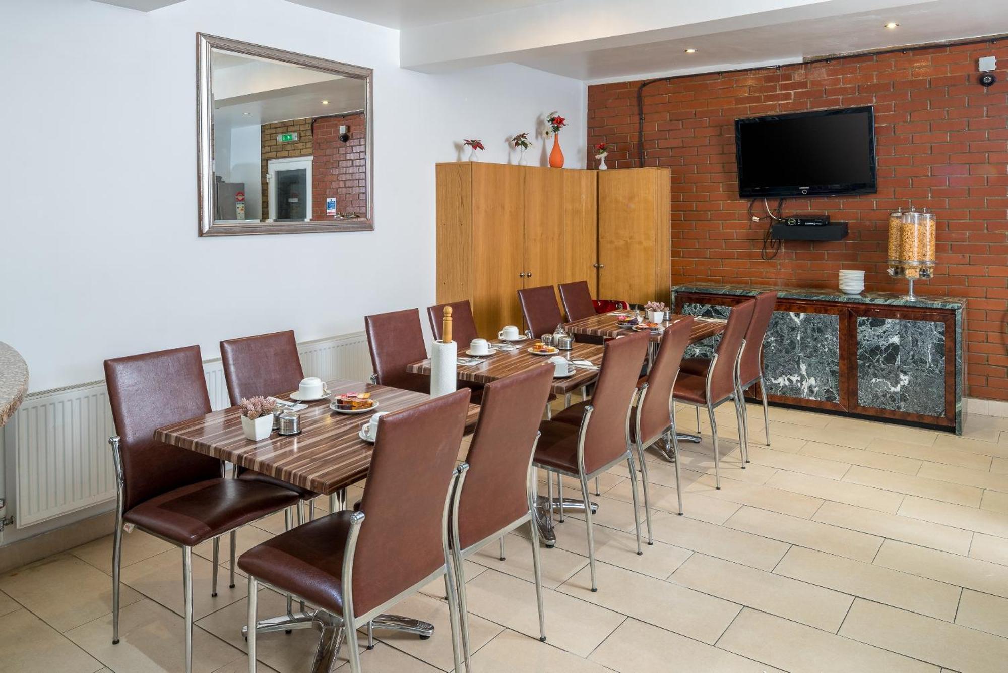 Oyo Abbey Hotel, London Shepherd'S Bush Market Extérieur photo