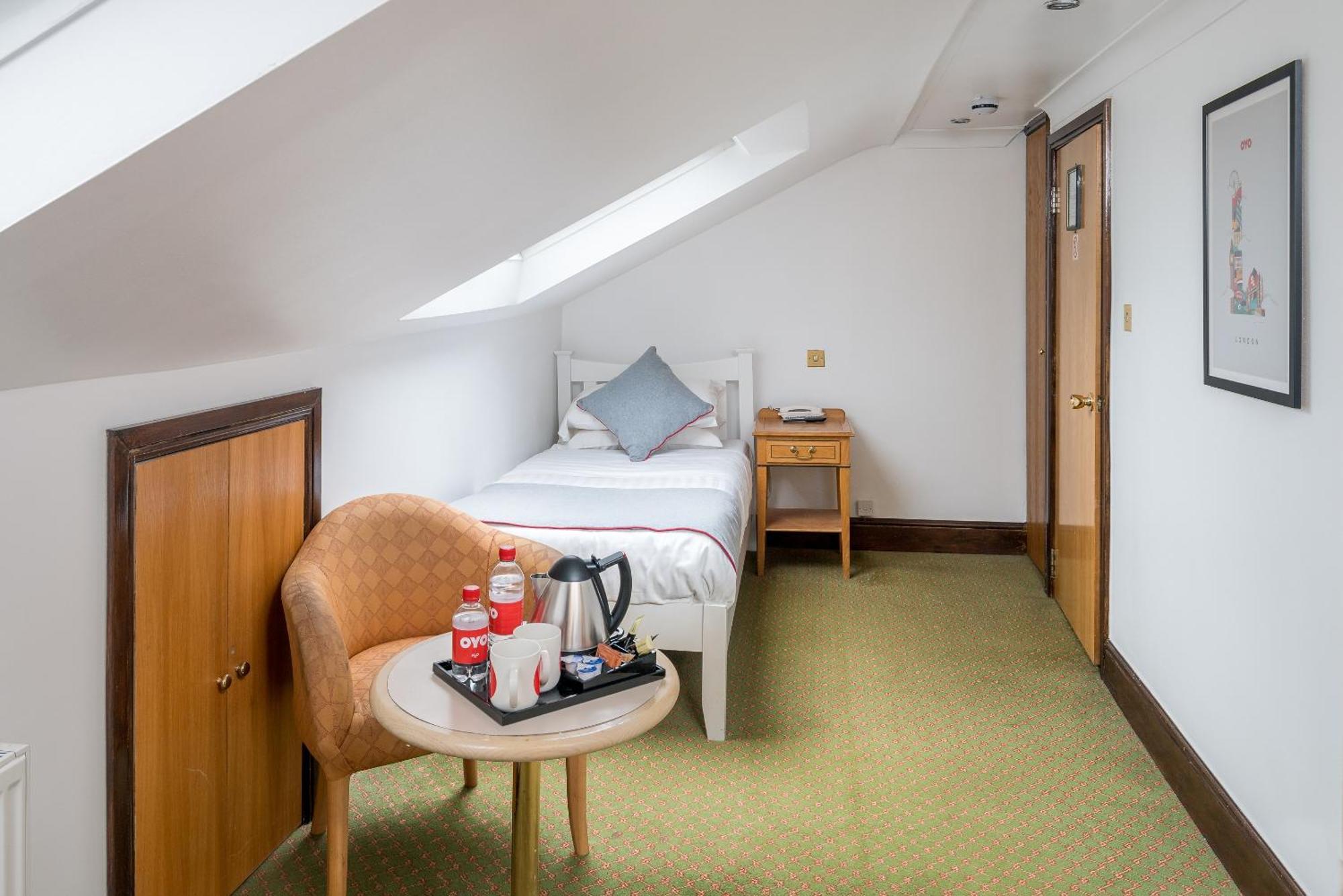 Oyo Abbey Hotel, London Shepherd'S Bush Market Extérieur photo